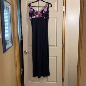 Size 12 Kay Unger long black formal dress.